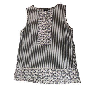 UNIQLO x SUNO.  Sleeveless Top Tank Top.  Buttons at Front. Round Neck.  Striped